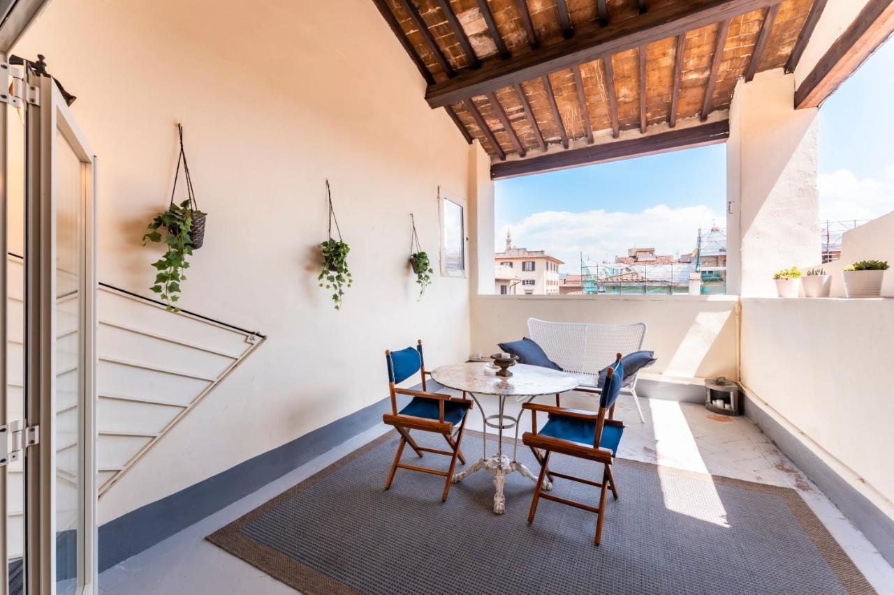 La Loggia Loves Florença